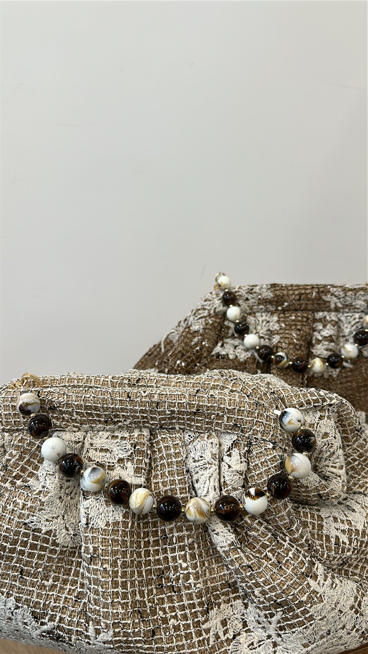 Pochette brodée