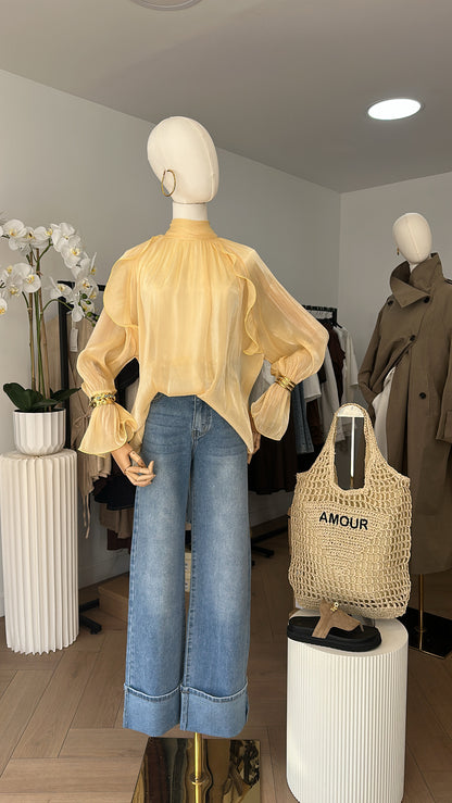 Blouse satinée effet lumière dorée ✨