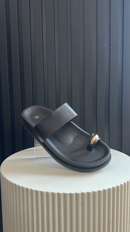 Sandales minimalistes 🖤✨